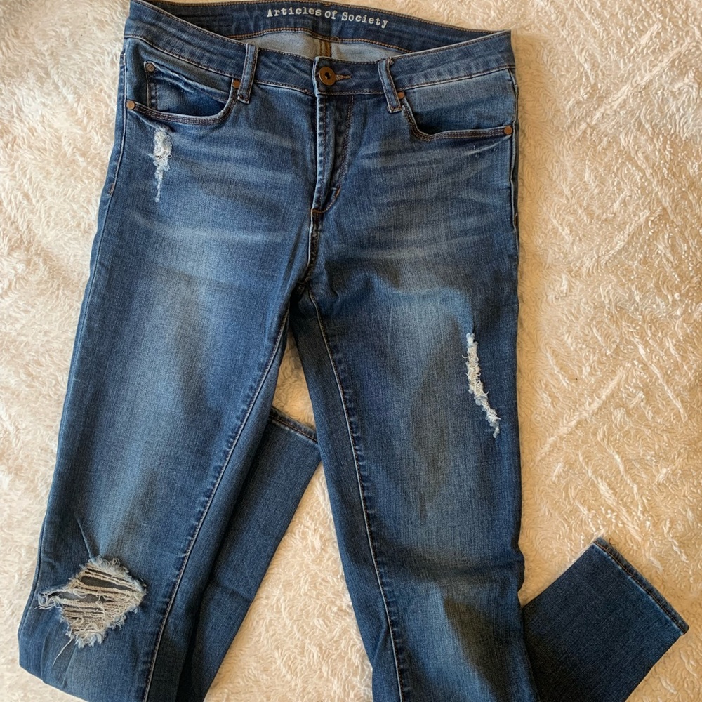 DISTRESSED Articles of Society stretch - flattering fit
